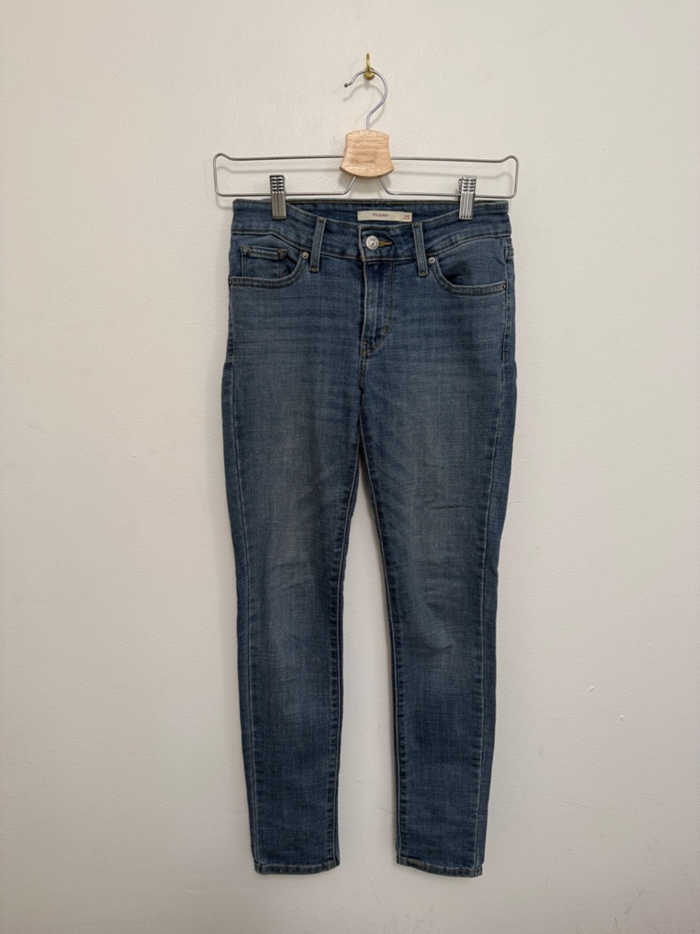 Levi’s 711 Skinny Jeans